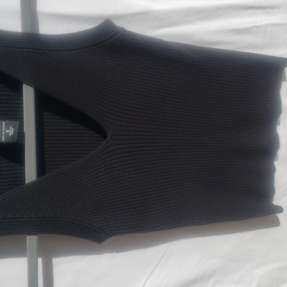 New York and Company black tank top - Picture 3 of 7